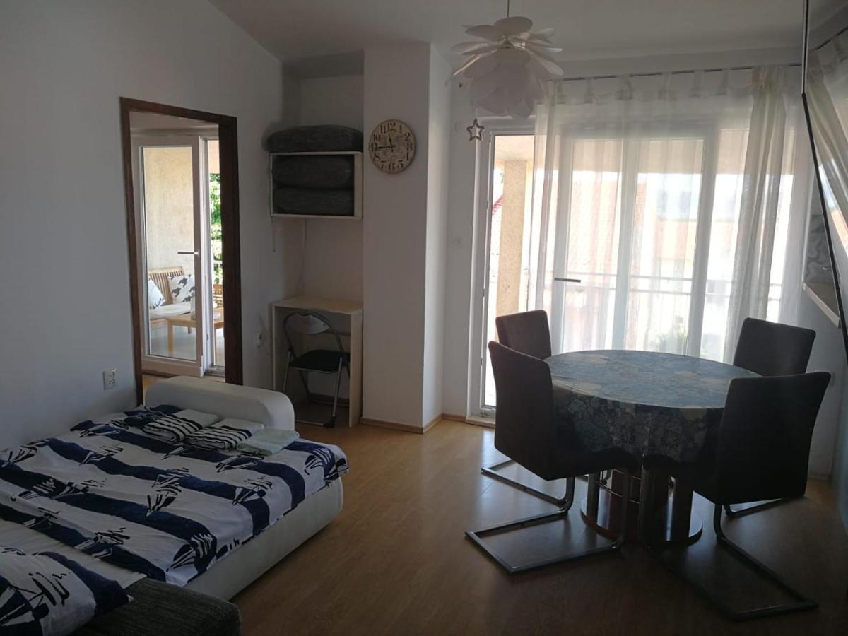 Apartmani Nea Биоград-на-Мору Экстерьер фото
