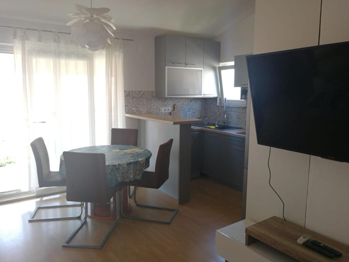 Apartmani Nea Биоград-на-Мору Экстерьер фото